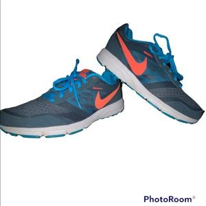 Nike aeroPLY Women’s size 9.5 running shoes